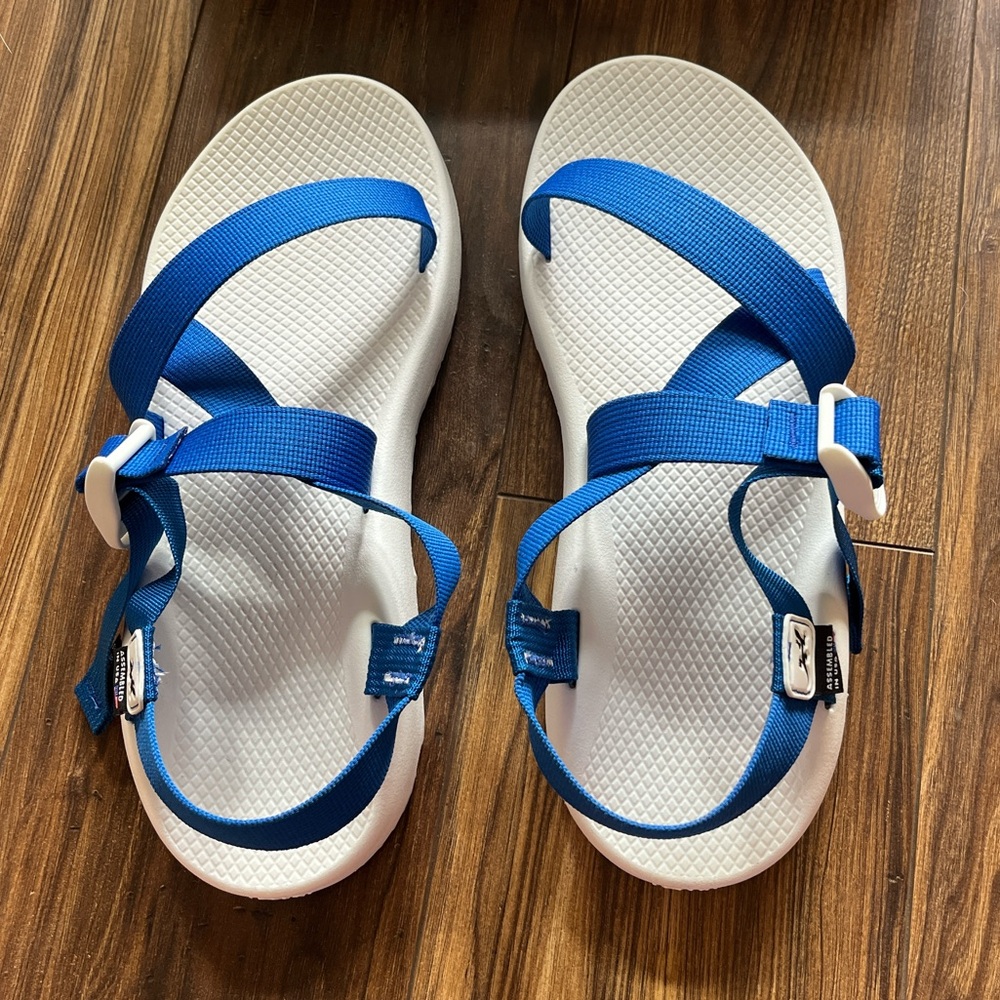 customized men’s chacos